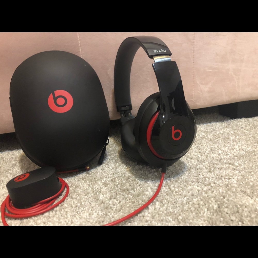 Studio beats 2.0